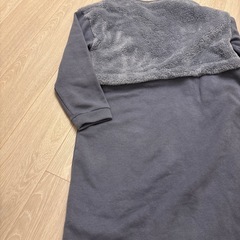 トレーナー素材ワンピースの画像