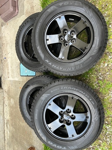 215/70R16  スタッドレス　ホイールセット