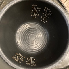 TOSHIBA🔴炊飯器　綺麗の画像