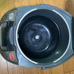 TOSHIBA 　IH炊飯器　五合炊きの画像