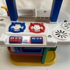 カラフルおままごとキッチンの画像