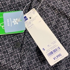 新品タグ付き🔴冷感機能付き🔴シャツsサイズの画像