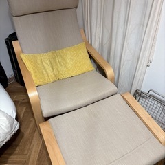 IKEA ポエング ソファ オットマン付の画像