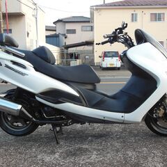 YAMAHA マジェスティ125FI エアロカウル 他カスタムして有　ホワイト　セル始動 オイル交換他 お金かけ整備　納車整備点検済み　登録後すぐ乗り出せます。直接引き渡し　配送手配も可の画像