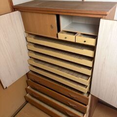 タンスの画像