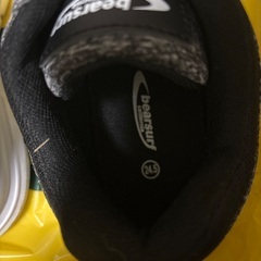 レディースのスニーカーの画像