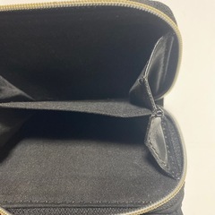 黒い財布の画像