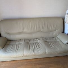 ソファ譲りますの画像
