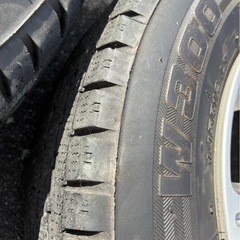 145R12 LT 6PRスタッドレスタイヤアルミホイールセットの画像