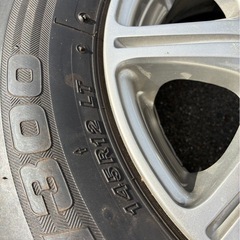 145R12 LT 6PRスタッドレスタイヤアルミホイールセットの画像