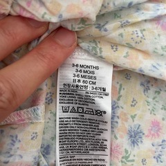 GAP ボディスーツ 3-6 months babyの画像