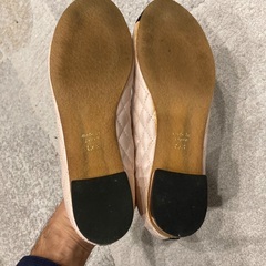 ほぼ新品🔴ブランドレディースシューズ23.5の画像