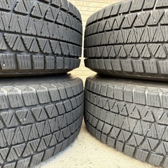スタッドレスタイヤ　ブリヂストンの画像