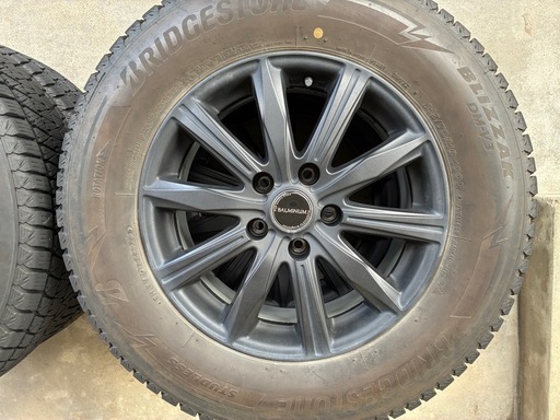 スタッドレスタイヤ　ブリヂストン