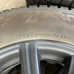 スタッドレスタイヤ　ブリヂストンの画像