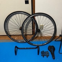 TREKロードバイクの画像