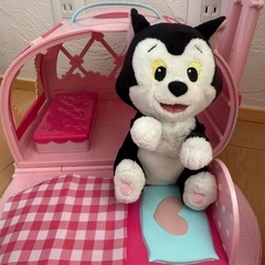 フィガロ　お世話セット　キャリー　ディズニーストアの画像