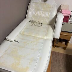 電動エステベッド　施術ベッド　マッサージベッドの画像