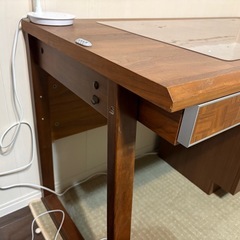 木製デスクの画像