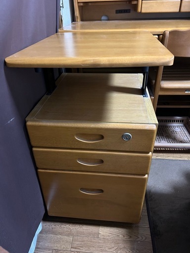 0円⭐︎学習机 (panda☆) 庭瀬のテーブル《学習机》の中古あげます