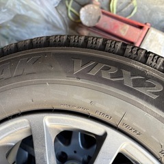 E12型ノートのスタッドレスタイヤの画像