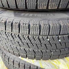 E12型ノートのスタッドレスタイヤの画像