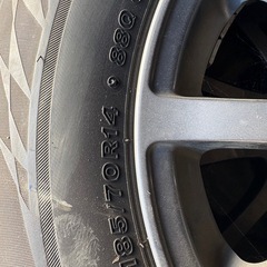 E12型ノートのスタッドレスタイヤの画像