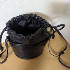 黒バッグの画像