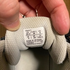 ♪お取引成立♪asics バッシュ　22.5の画像