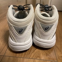 ♪お取引成立♪asics バッシュ　22.5の画像