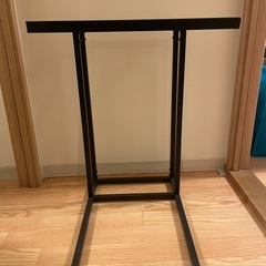 サイドテーブルの画像