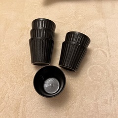 お皿とフォーク&ナイフ&陶器の入れ物（コップ）
の画像