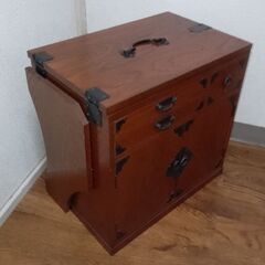 木製収納箱付 小型電動ミシンの画像