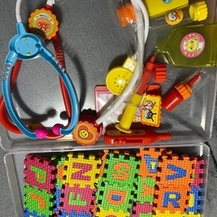 おもちゃ各種100円の画像