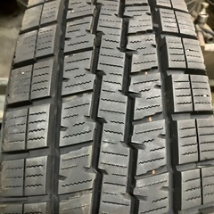 195/80R15スタッドレスタイヤ4本セットハイエース等にの画像
