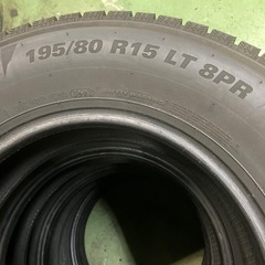 195/80R15スタッドレスタイヤ4本セットハイエース等にの画像