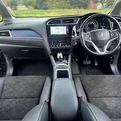 シャトル★本車検フルR9年12月迄★上級モデル【ハイブリッドX】人気クリスタルブラック(*^^*)自動ブレーキ・純正SDナビ・フルセグTV・Bカメラ・ETCの画像