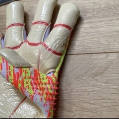 アディダス プレデター20 プロ ハイブリッド キーパーグローブの画像