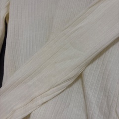 Vネックリブニットトップス　ホワイトの画像