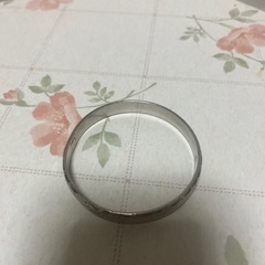 星のモチーフとテクスチャーが施されたスターリングシルバーのバングルブレスレットの画像