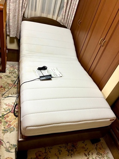 フランスベッド　電動ベッド　マットレスとフレームのセット　引き取りに来てくださる方