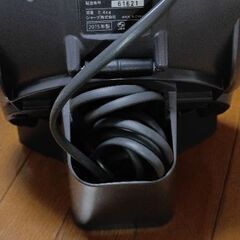 シャープ布団掃除機　2015年製の画像