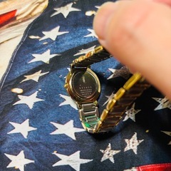 イヴ・サンローラン クォーツ腕時計 レディースの画像