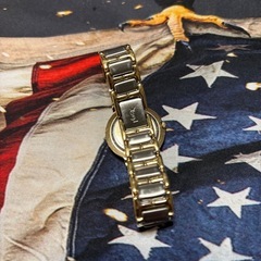 イヴ・サンローラン クォーツ腕時計 レディースの画像