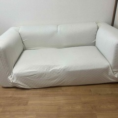 二人のソファの画像