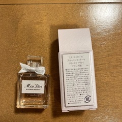 【DIOR 香水セット】ミスディオール新品ミニボトル／サンプル多数／巾着・ショッパー付き 1000円の画像
