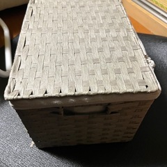 カゴ？収納ボックスの画像