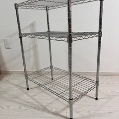 3段スチールラックの画像