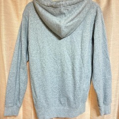 GU パーカー Lサイズの画像