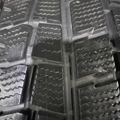 17インチ　225/60/17 スタッドレスセット　4本の画像